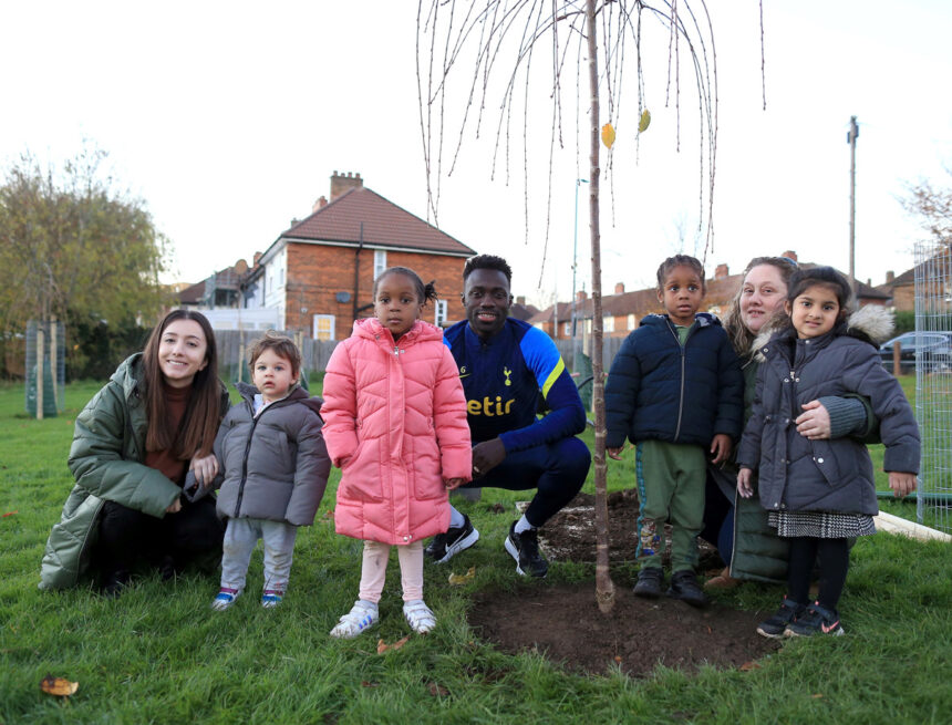 Club and sky make donation of trees to tottenham